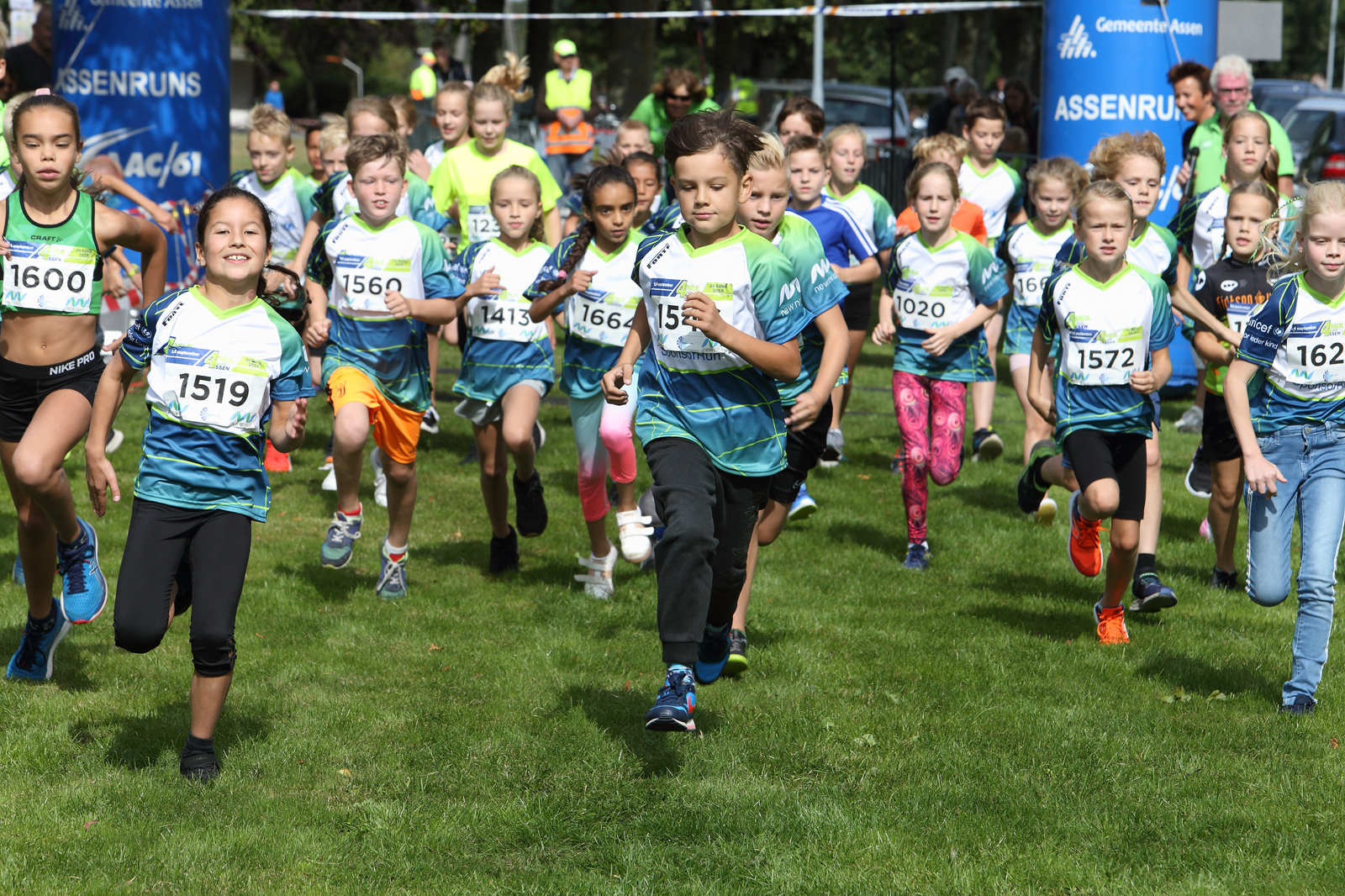 Start kidsruns 4 Mijl van Assen - Foto René Legerstee